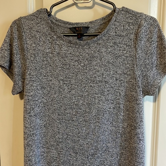 Staple gray tshirt, super soft! Size small. - Picture 2 of 5